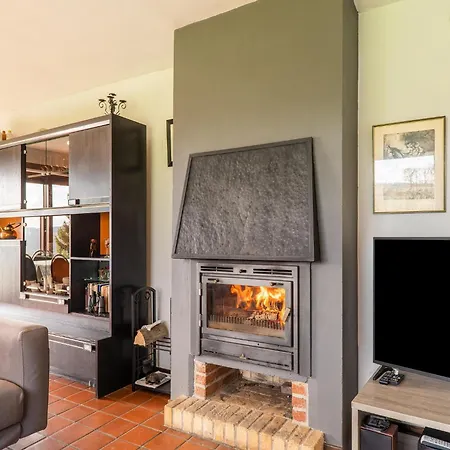 Hébergement de vacances Les Hirondelle For 8 Persons Bièvre