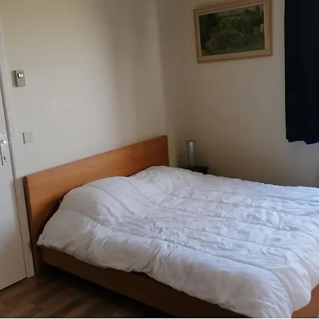 Vakantiehuis Les Hirondelle For 8 Persons *