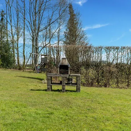 Vakantiehuis Les Hirondelle For 8 Persons Bièvre