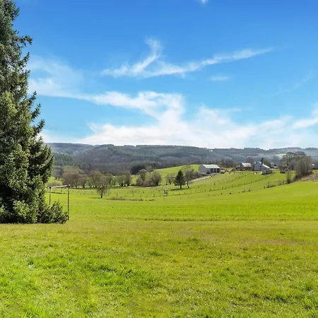 Vakantiehuis Les Hirondelle For 8 Persons Bièvre