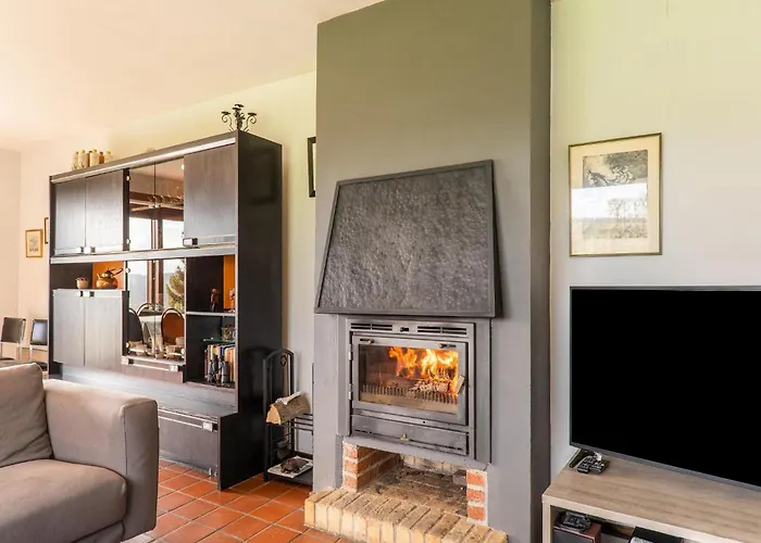 Hébergement de vacances Les Hirondelle For 8 Persons Bièvre